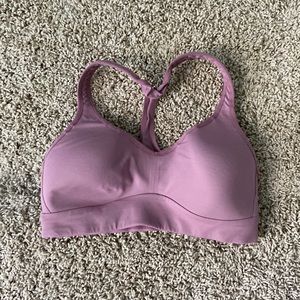 Lululemon sports bra size 4